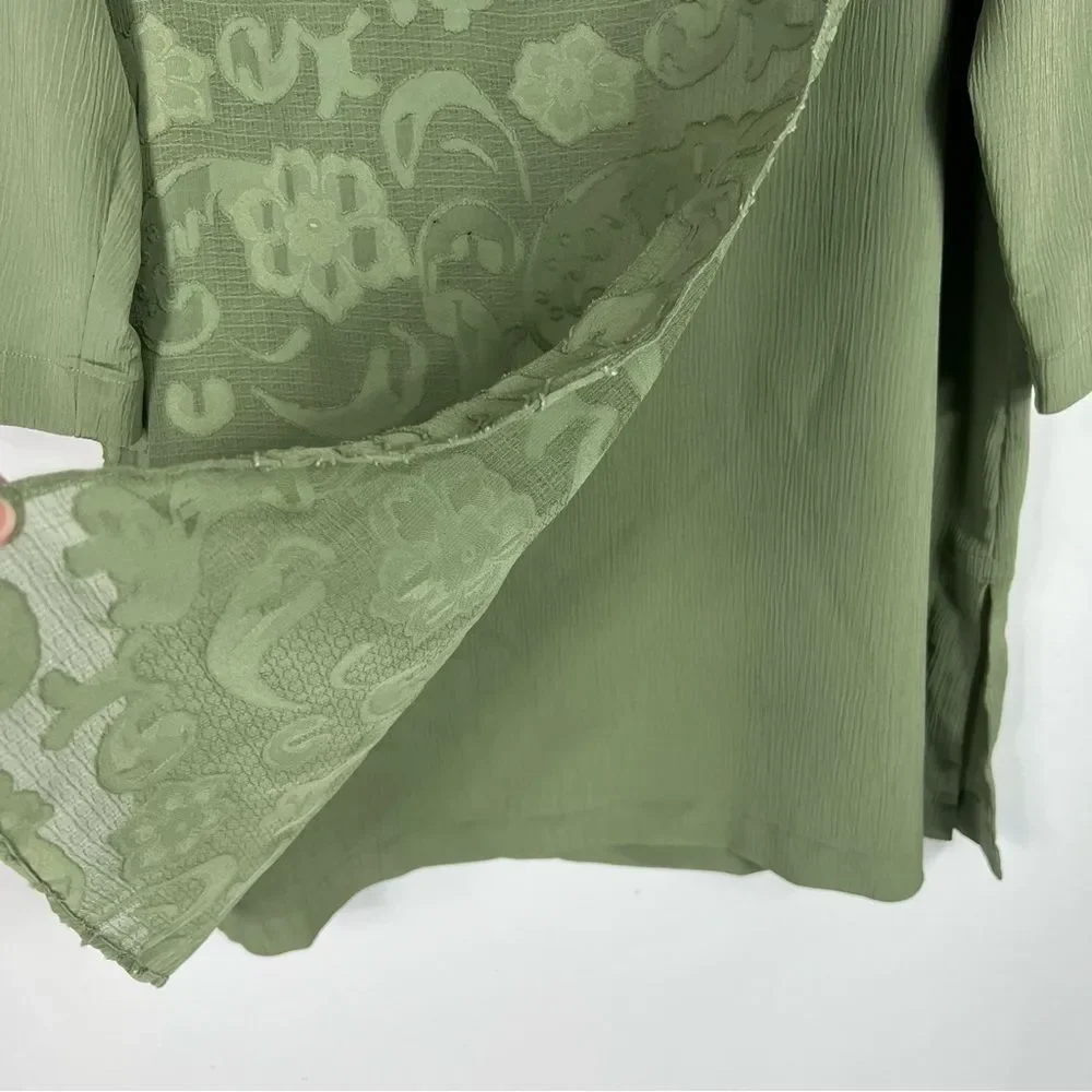 Soft Surroundings Tunic Sage Green Crepe Floral Overlay 3/4 Sleeve Women Medium